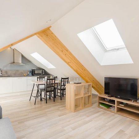 Appartement Entier - Toile Tendue - Wifi Pontarlier Bagian luar foto