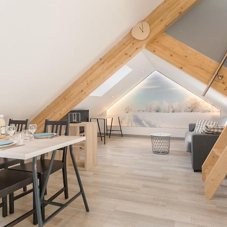 Appartement Entier - Toile Tendue - Wifi Pontarlier Bagian luar foto